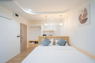 R301 - Standard-Kingsize-Zimmer — Phunaya Phuket Oldtown Hotel
